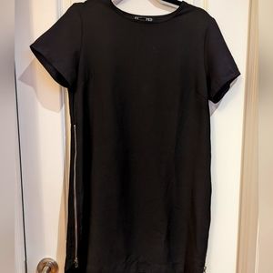 Revamped Black Loose Dress with Side Zipper Details, Size M